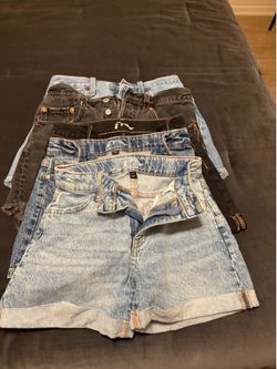 Shorts 4 count size size med 8 Niña