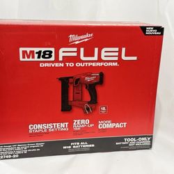 Milwaukee M18 FUEL 18V 18-Gauge 1/4" Narrow Crown Stapler - Bare Tool