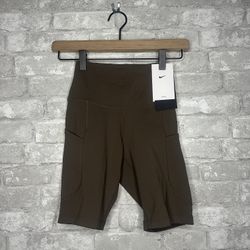 Nike One Women's Training High-Rise Shorts 8" NWT Size XS (Olive) FZ6758-004