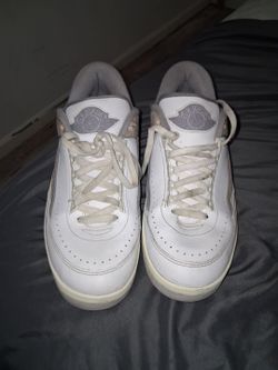 Mens Jordan retro 2s