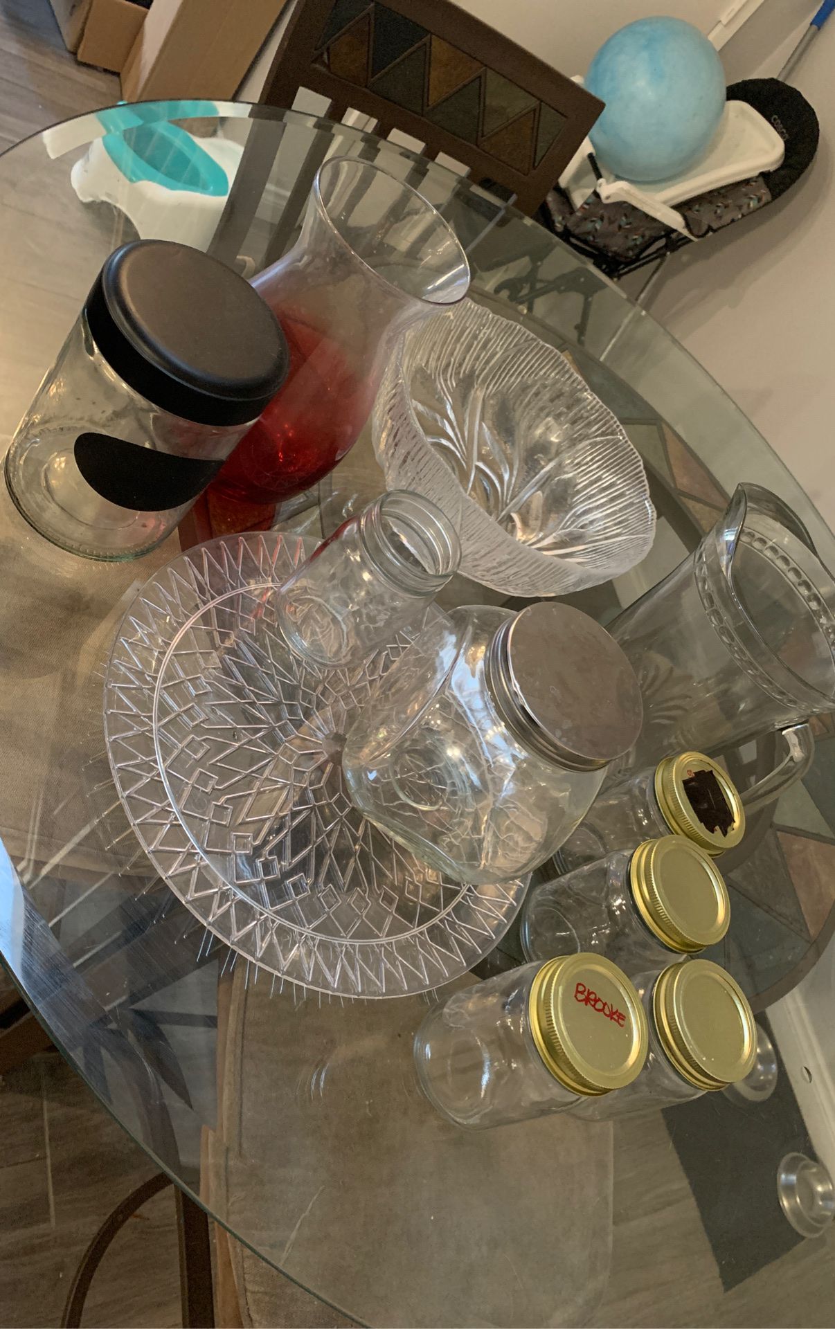 Assorted kitchen stuff / mason jars