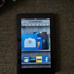 Amazon Kindle Fire (1st Generation) 8GB, Wi-Fi, 7in Smart Tablet  - Black