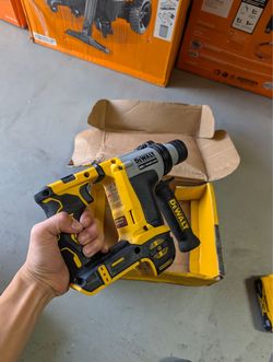 DEWALT ATOMIC 20V MAX Brushless 5/8 in. SDS Plus Hammer Drill – Open Box (Tool Only)