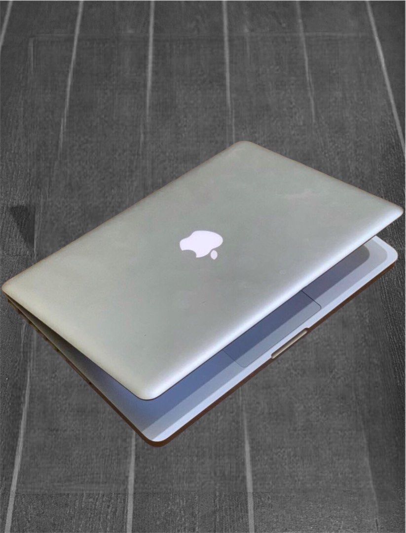 Apple MacBook Pro 13” I5/8GB/256GB SSD $140