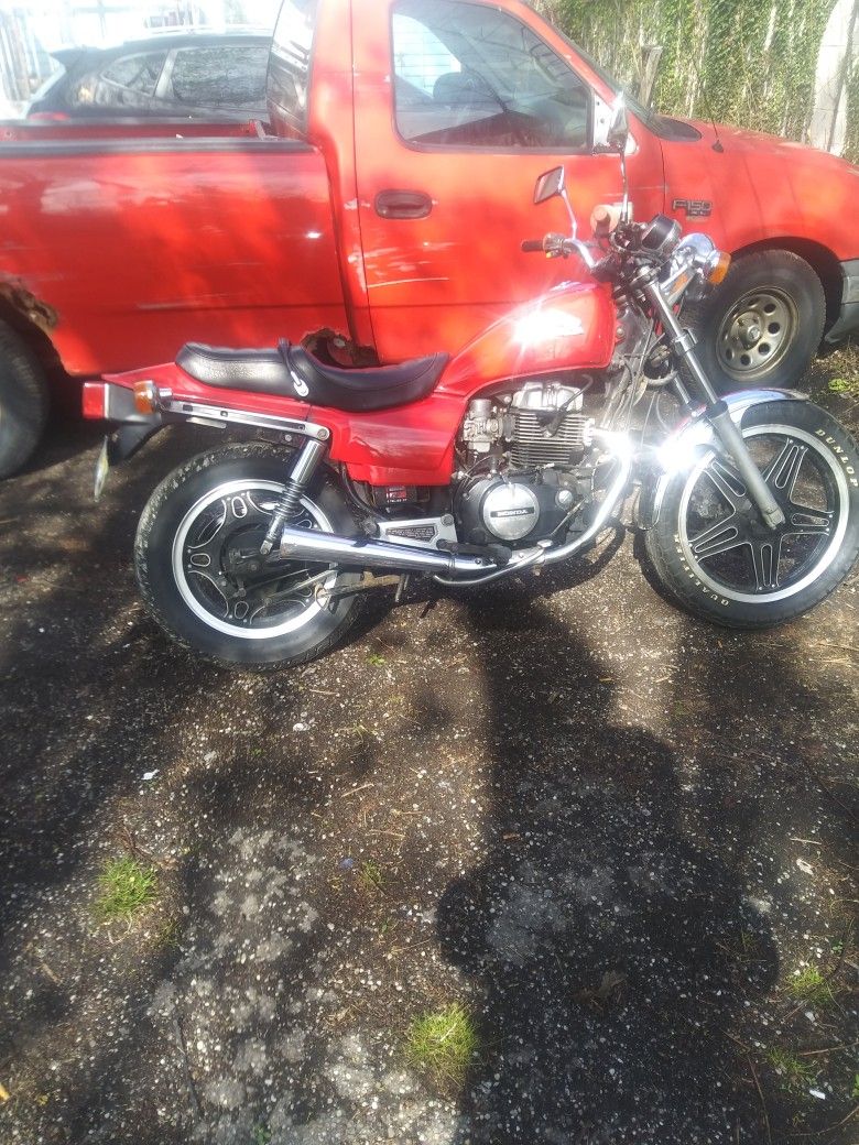 Photo 82 Honda 450. Runs Great. New Battery $1500 OBO