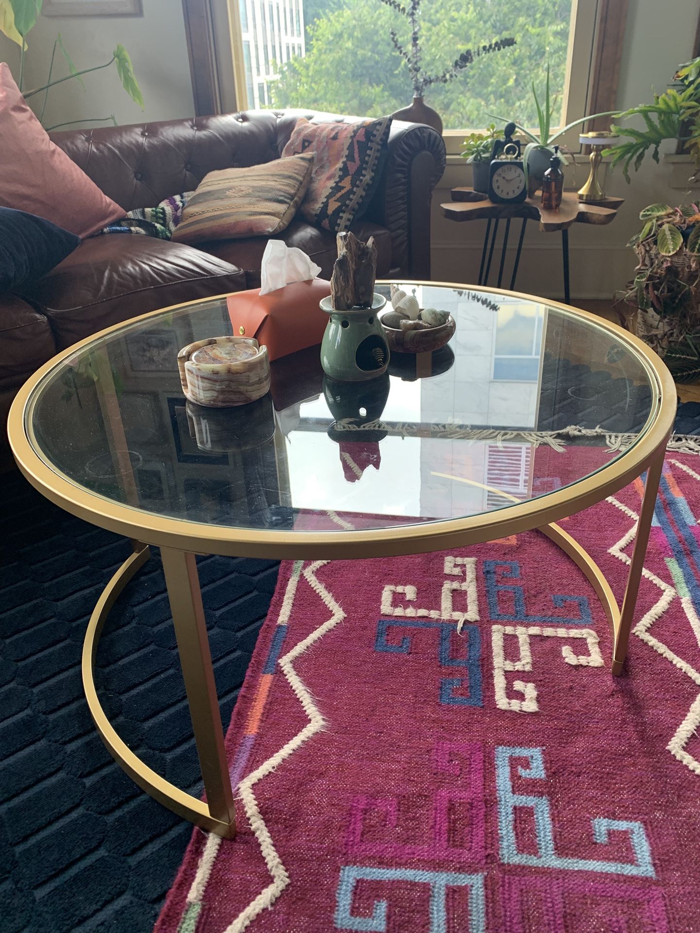 round glass coffee table