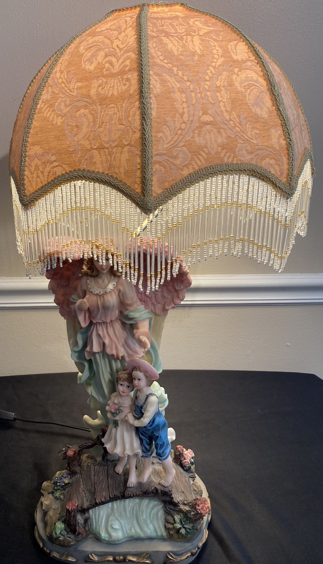 VINTAGE ANGEL LAMP