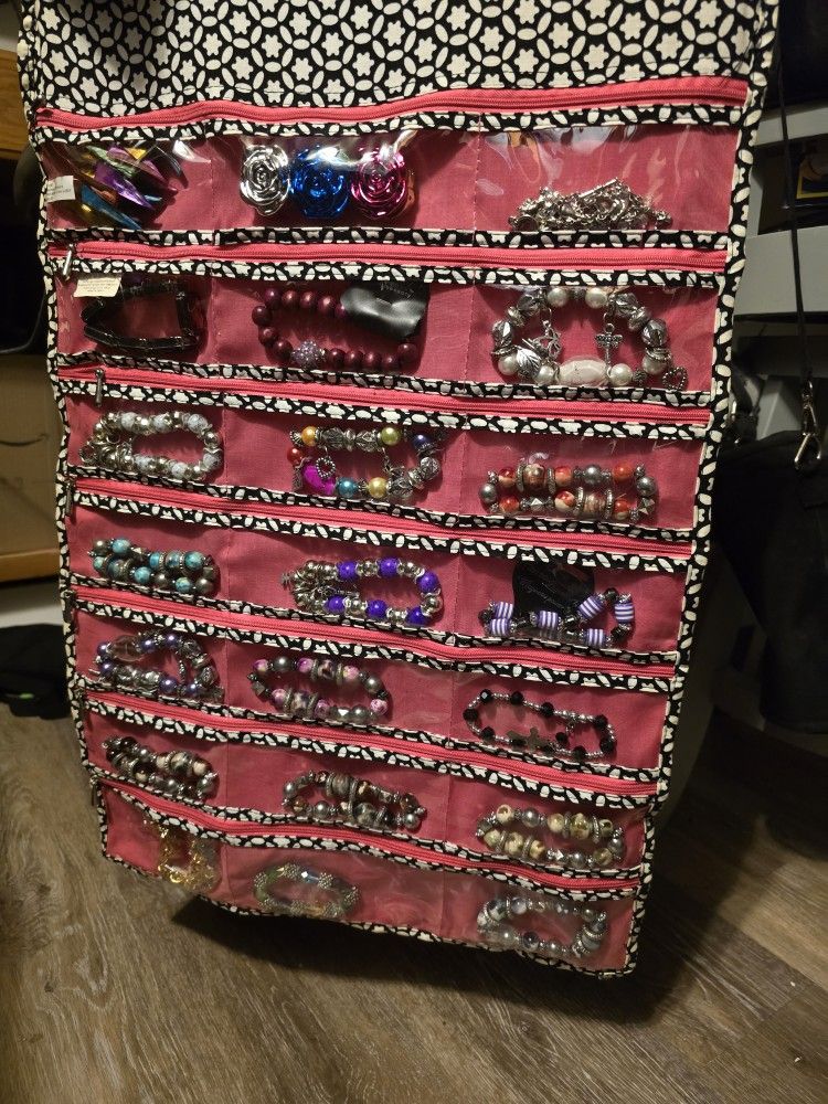 42 Bracelets + Jewelry Organizer Double Sided (42 Slots)