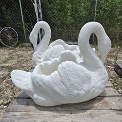 Concrete Swam Planter Statue