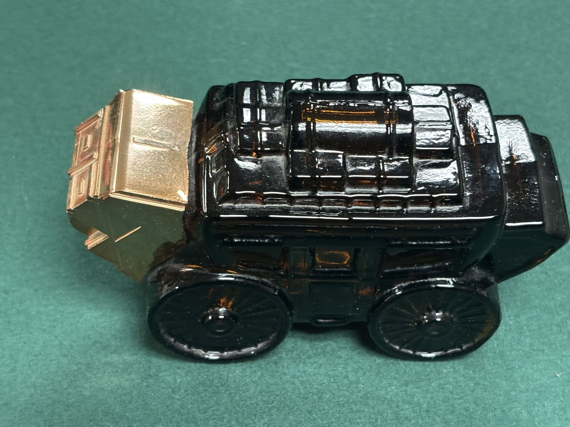 Avon stagecoach Aftershave Collectible