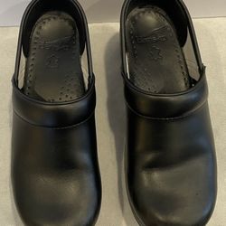 Dansko Black Women’s Professional Clogs