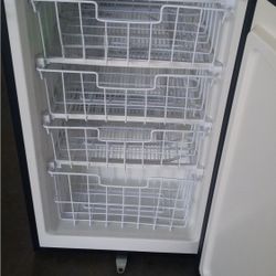 SPT Up Right  FREEZER 