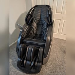 Infinity Circadian Massage Chair - Like New - Garland, TX