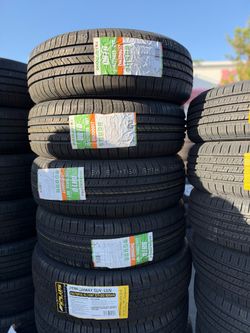 215/70/15 Vendo Set de Nueva con 50.000 millas de garantía