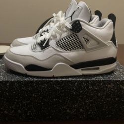 Jordan 4