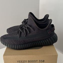 Yeezy 350 V2 Black