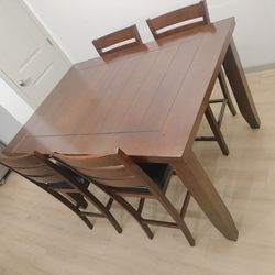 High top table with stools included