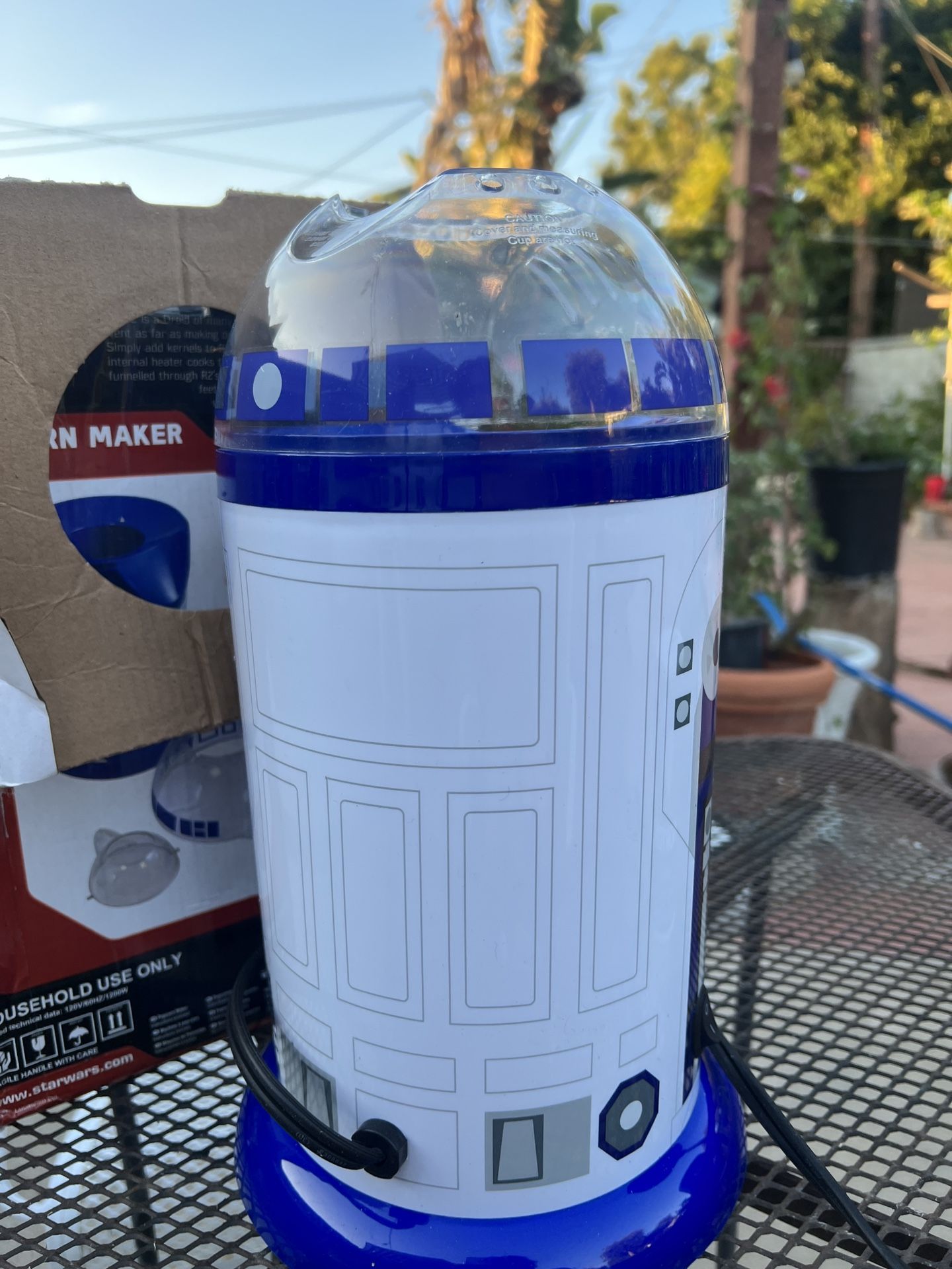 Star Wars R2D2 Popcorn Maker for Sale in City Of Industry, CA - OfferUp