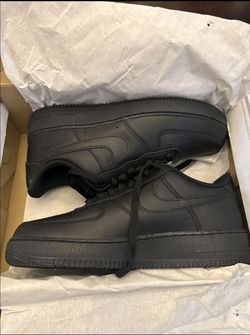 Nike Air Force 1 '07 Low in Triple Black Women's Size 8.5 Men's Size 7 NEW in box