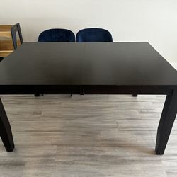 Extendable Dining Table