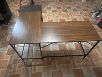 L-Shaped Desk with Metal Frame