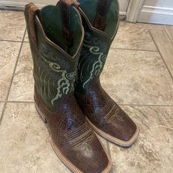 Ariat boots size 10