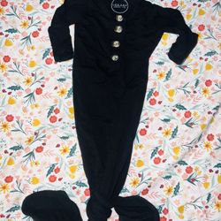 LOU LOU & COMPANY Knotted Baby Gown NB-3 Months