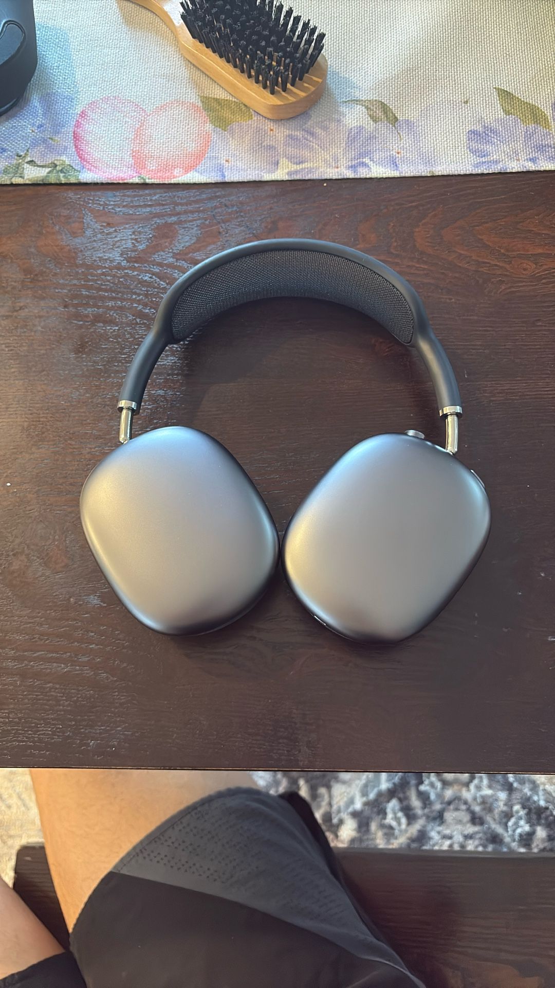Apple Headphones Black