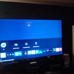 80 Inch Samsung Smart tV With Legs