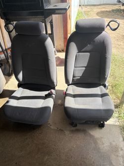 02 Mustang GT driver and passenger seats