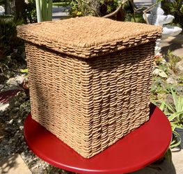 18” Square Wicker Basket with Lid: 18 x 18 x 18