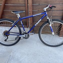 Trek 930 Mountain Bike