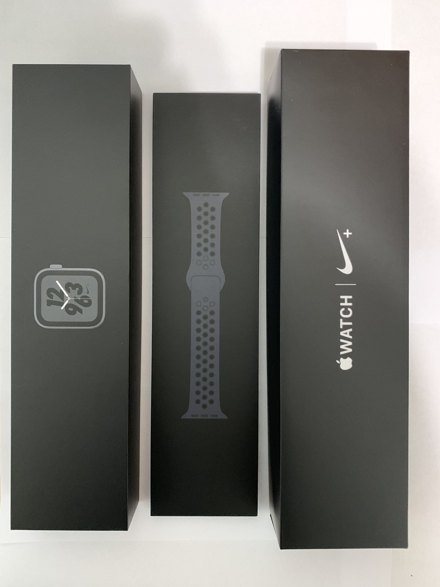 Apple Watch Series 4 Nike+ 44m Space Gray Aluminum Case (GPS + Cellular)