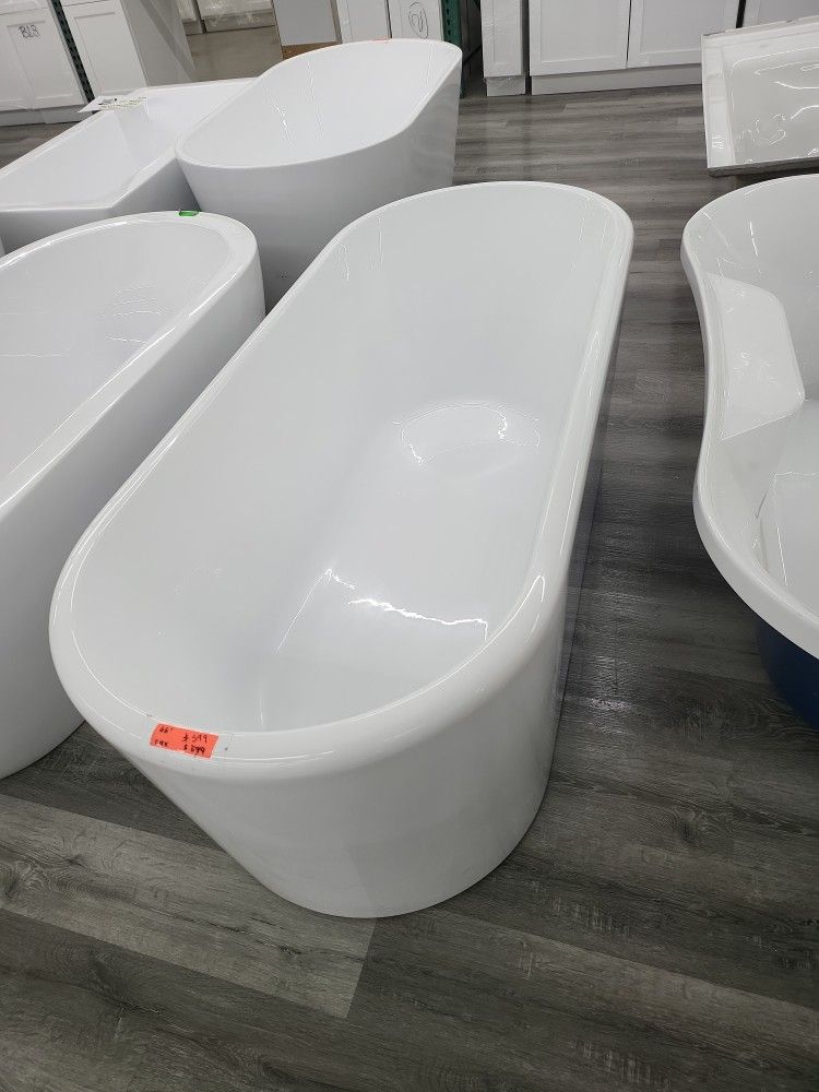 Bathtub 66"