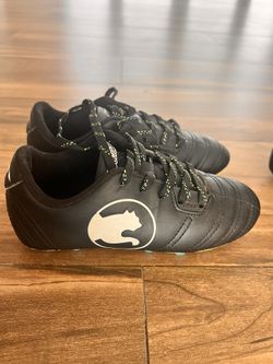 Puma Baseball/soccer Cleats