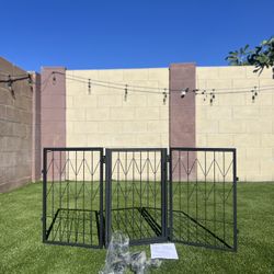 3 Panel Freestanding Pet Gate (35th Ave & Bell Rd)