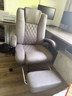 Executive Office Chair with Footrest