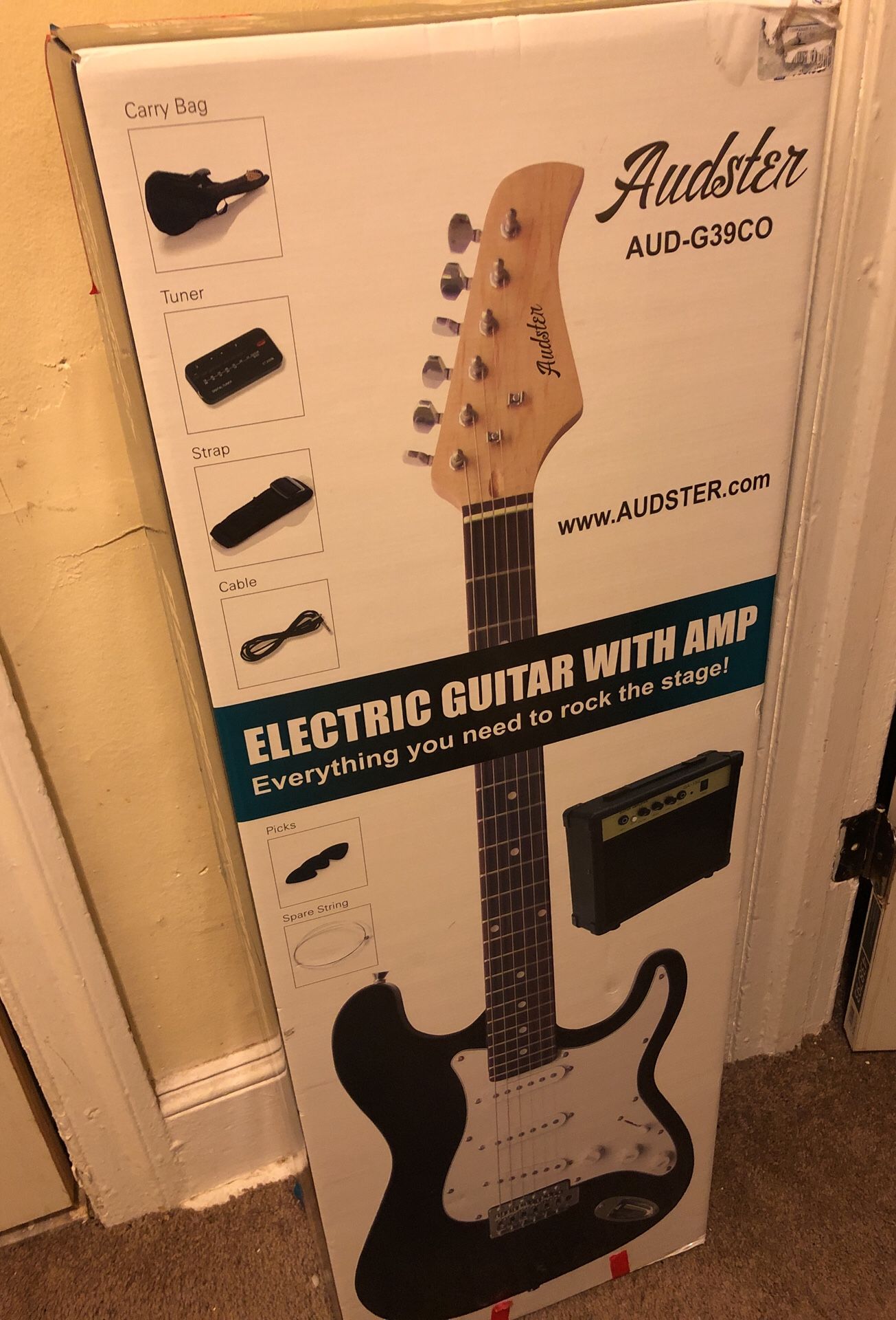 Electric guitar with amp