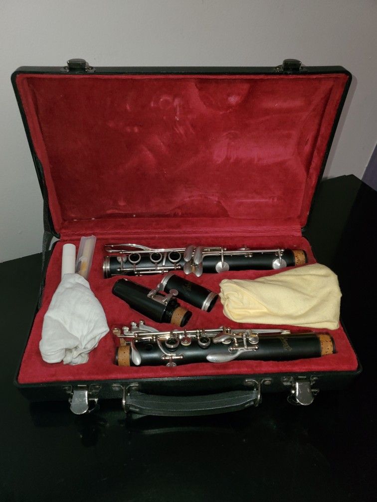 Clatinet With Case