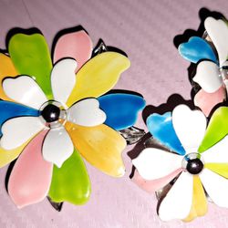 1960's Sarah Coventry, Mod Pastel Flower Pin w/earrings