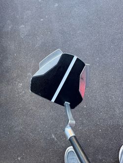 Evenroll putter golf club