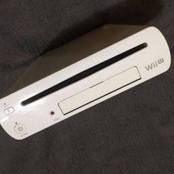 Nintendo Wii U - 8GB, White Console Only. No TV Signal, For Parts. Great Project for Someone Who Enjoys a Challenge in Troubleshoot & Repairs.