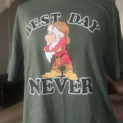 $10 NEW DISNEY TEE (M)