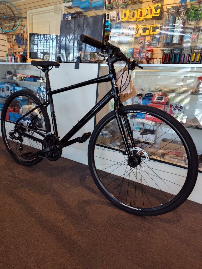 NEW MEDIUM 2025 MARIN FAIRFAX 1 BLACK 21 SPEED FITNESS HYBRID BIKE