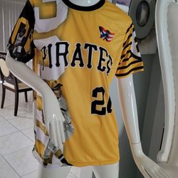 Roberto Clemente Shirts