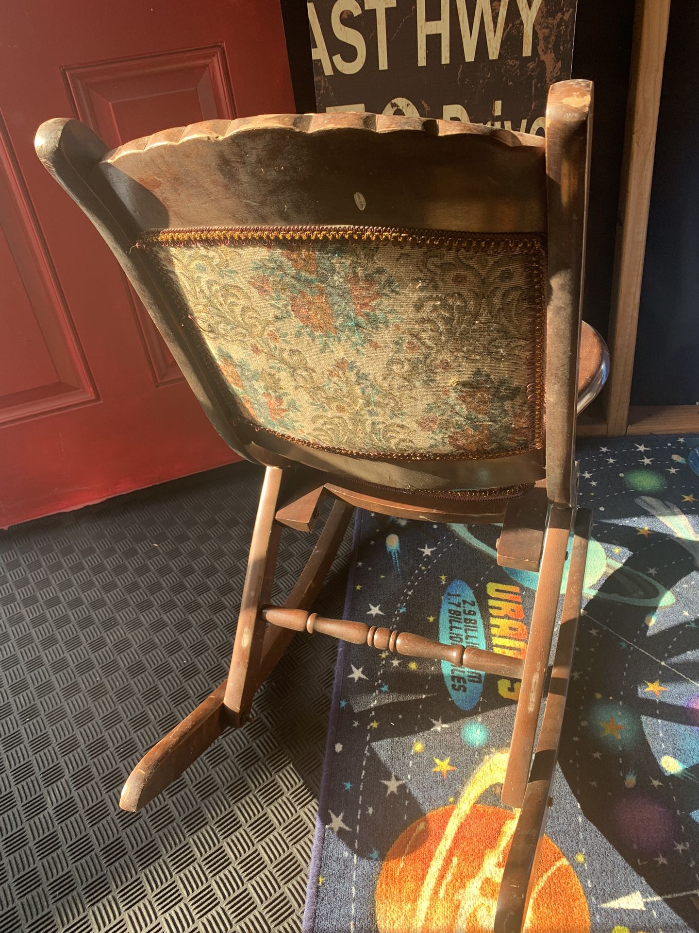 Old fashion Rocking Chair 