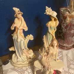 Set Of 3 Figures.