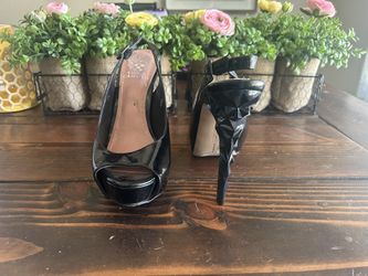 Vince Camuto Black Heals