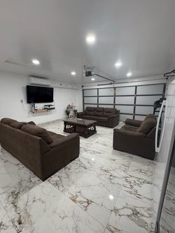 3 pc couch and a table