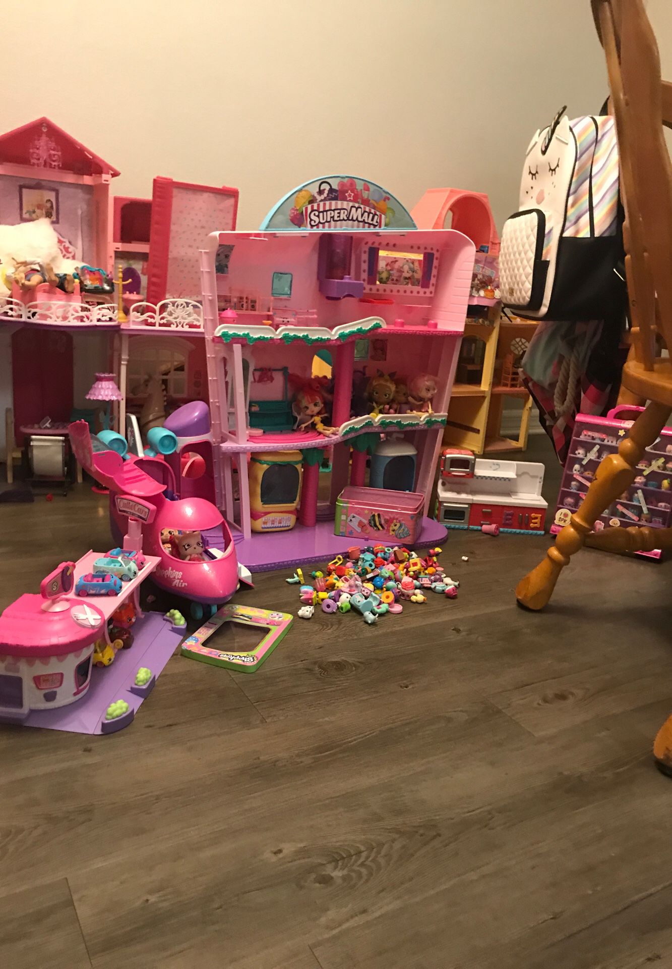 Shopkins mall,and other shopkins items largo flordia